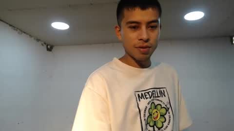 Snapshot of danielitopapii chatting on 12/30/24, 02:51 danielitopapii online show from 12/30/24, 02:51