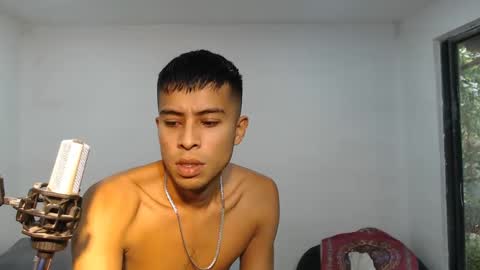 Snapshot of danielitopapii chatting on 01/31/25, 05:21 danielitopapii online show from 01/31/25, 05:21