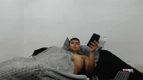 Snapshot of danielitopapii chatting on 02/08/25, 01:44 danielitopapii online show from 02/08/25, 01:44