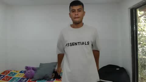 Snapshot of danielitopapii chatting on 02/12/25, 06:09 danielitopapii online show from 02/12/25, 06:09