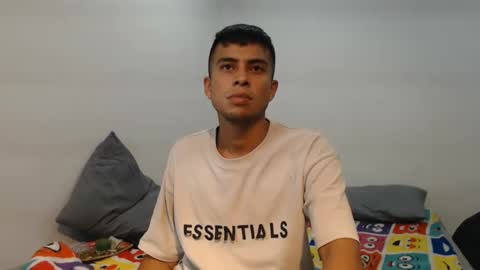 Snapshot of danielitopapii chatting on 02/14/25, 03:11 danielitopapii online show from 02/14/25, 03:11