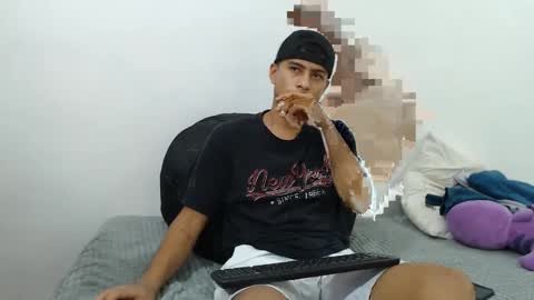 Snapshot of danielitopapii chatting on 02/26/25, 06:54 danielitopapii online show from 02/26/25, 06:54