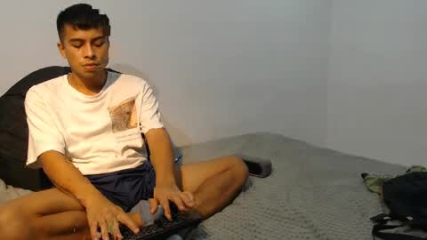 Snapshot of danielitopapii chatting on 03/05/25, 03:40 danielitopapii online show from 03/05/25, 03:40