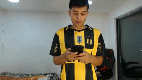 Snapshot of danielitopapii chatting on 09/24/25, 10:46 danielitopapii online show from 09/24/25, 10:46