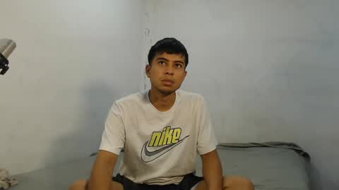 Snapshot of danielitopapii chatting on 10/01/25, 11:27 danielitopapii online show from 10/01/25, 11:27