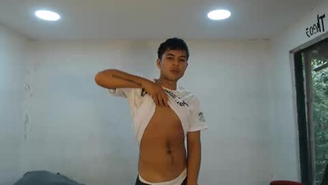 Snapshot of danielitopapii chatting on 10/22/25, 12:27 danielitopapii online show from 10/22/25, 12:27