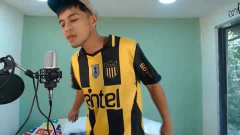 Snapshot of danielitopapii chatting on 11/13/25, 08:08 danielitopapii online show from 11/13/25, 08:08