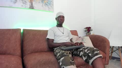 Snapshot of daniell_ferrari chatting on 01/25/25, 07:39 daniell_ferrari online show from 01/25/25, 07:39