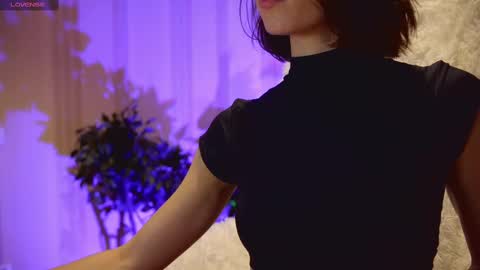 Snapshot of danielle_thomas chatting on 02/26/25, 10:26 Danielle online show from 02/26/25, 10:26