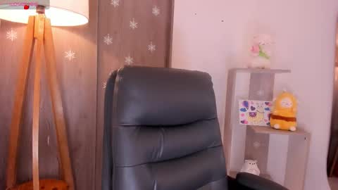 Snapshot of daniellerose_ chatting on 02/24/26, 10:08 Danielle Rose online show from 02/24/26, 10:08