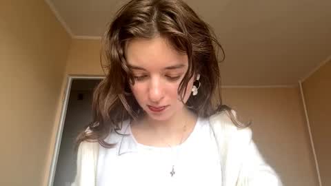 Mia online show from 11/06/25, 07:42