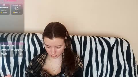 Snapshot of daniellevaulet chatting on 02/10/26, 07:12 Mia online show from 02/10/26, 07:12