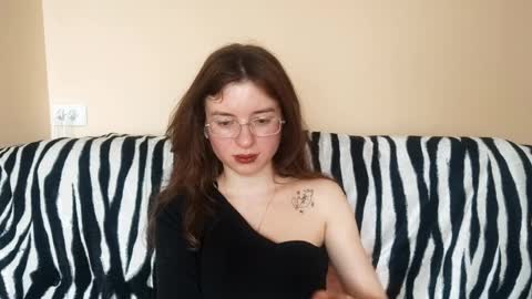 Snapshot of daniellevaulet chatting on 04/07/26, 01:55 Mia online show from 04/07/26, 01:55