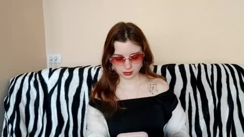 Snapshot of daniellevaulet chatting on 04/14/26, 11:16 Mia online show from 04/14/26, 11:16