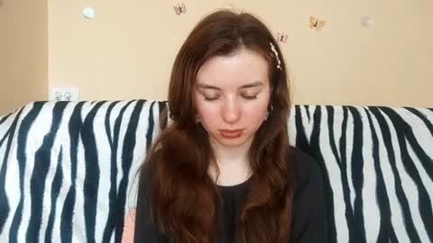 Snapshot of daniellevaulet chatting on 06/17/26, 07:33 Mia online show from 06/17/26, 07:33