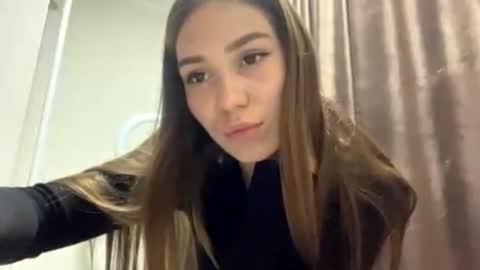 Snapshot of daniellmancher chatting on 02/24/26, 01:20 Julia online show from 02/24/26, 01:20