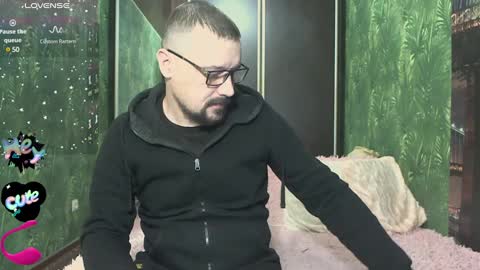 Snapshot of danielocool chatting on 12/14/24, 11:07 DanieloCool online show from 12/14/24, 11:07