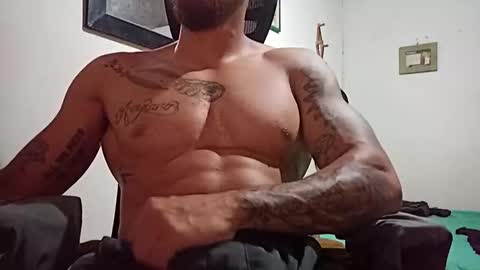 Snapshot of danielsad24 chatting on 12/14/25, 10:25 Danielsan online show from 12/14/25, 10:25