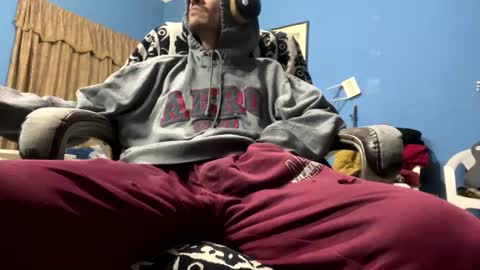 Snapshot of danielvalero chatting on 01/25/25, 02:58 Daniel online show from 01/25/25, 02:58