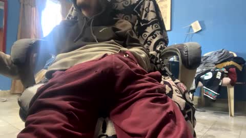 Snapshot of danielvalero chatting on 02/04/25, 02:53 Daniel online show from 02/04/25, 02:53