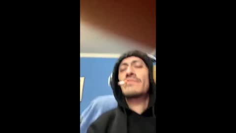 Snapshot of danielvalero chatting on 02/26/25, 04:14 Daniel online show from 02/26/25, 04:14