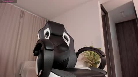 Masked online show from 11/06/25, 03:29