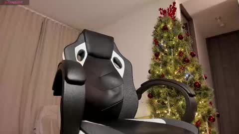 Masked online show from 11/20/25, 03:07