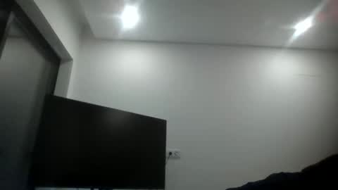 Snapshot of danievio21 chatting on 05/22/26, 01:17 danievio21 online show from 05/22/26, 01:17