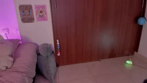 Snapshot of danii_boobs chatting on 11/08/25, 04:23 danii_boobs online show from 11/08/25, 04:23