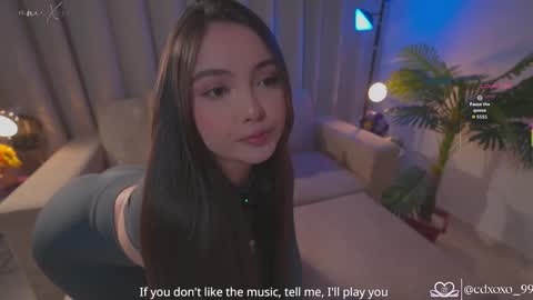 Snapshot of danii_xoxo chatting on 11/28/25, 02:53 online show from 11/28/25, 02:53