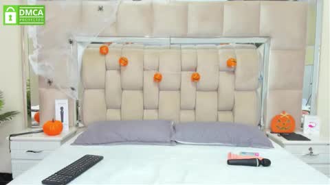 Snapshot of daniiela_beteche777 chatting on 11/01/25, 12:29 DANIELA online show from 11/01/25, 12:29