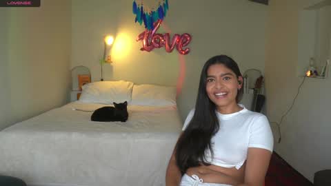 Snapshot of daniisla chatting on 01/02/25, 09:50 danalle .. online show from 01/02/25, 09:50