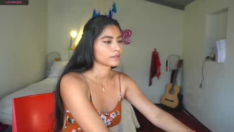 Snapshot of daniisla chatting on 02/10/25, 09:15 danalle .. online show from 02/10/25, 09:15