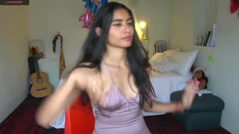 Snapshot of daniisla chatting on 11/09/25, 07:34 danalle .. online show from 11/09/25, 07:34