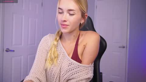 Hi my name is Anna. Please say hello I like to chat with you. If u have request use Tip option .Thank you online show from 01/28/25, 01:50