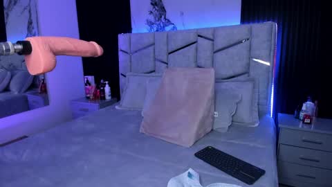 Dani Phonenix online show from 01/18/25, 08:19