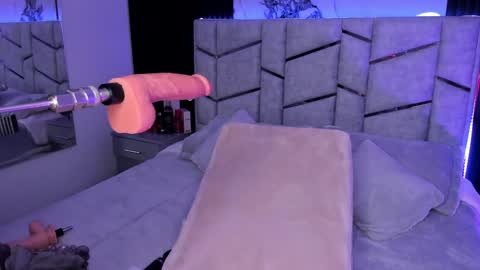 Dani Phonenix online show from 01/27/25, 11:22