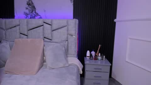 Dani Phonenix online show from 02/20/25, 08:14