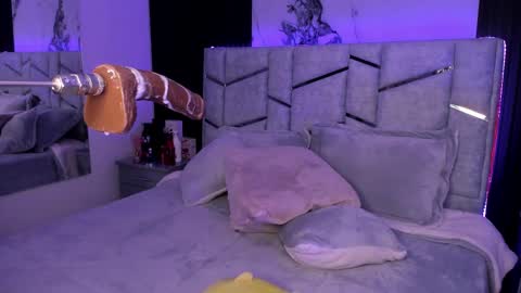 Dani Phonenix online show from 02/24/25, 10:47