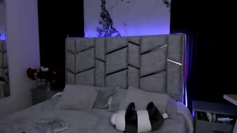 Dani Phonenix online show from 09/22/25, 02:19