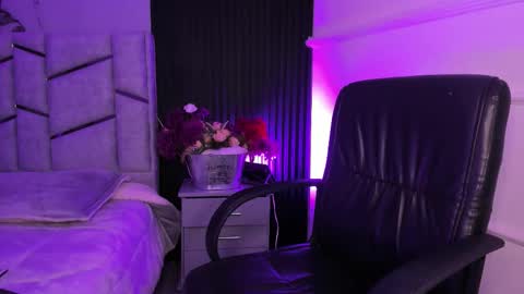 Dani Phonenix online show from 02/23/26, 11:51