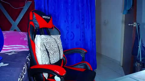 danisabrownn online show from 03/05/26, 02:24