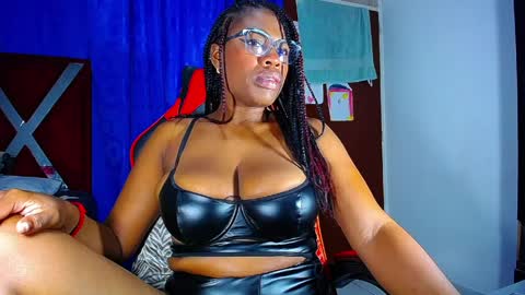 danisabrownn online show from 04/10/26, 02:33