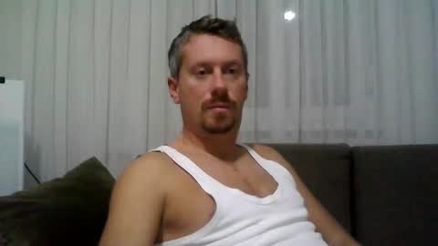 Snapshot of danisami12345 chatting on 11/25/25, 08:31 daniel online show from 11/25/25, 08:31