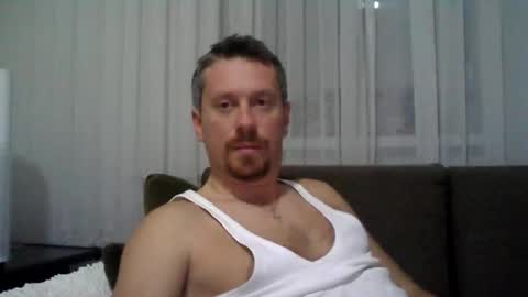 Snapshot of danisami12345 chatting on 02/18/26, 01:23 daniel online show from 02/18/26, 01:23