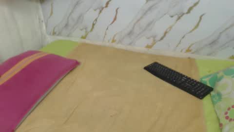 Snapshot of danisha99 chatting on 11/26/25, 06:20 INSTAGRAM Minni Moom online show from 11/26/25, 06:20