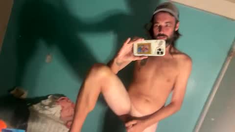 Snapshot of daniszyramaer chatting on 12/24/24, 07:55 ZyRaMaxx online show from 12/24/24, 07:55