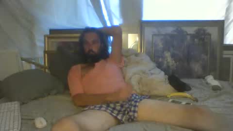 Snapshot of daniszyramaer chatting on 10/02/25, 10:17 ZyRaMaxx online show from 10/02/25, 10:17