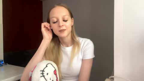 Kiki online show from 05/28/26, 11:07