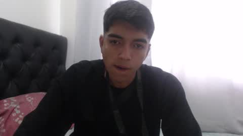 Snapshot of danivoyeur21 chatting on 04/23/26, 08:22 daniel segura online show from 04/23/26, 08:22